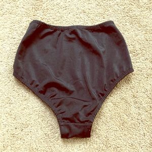 Black high waisted bottoms
